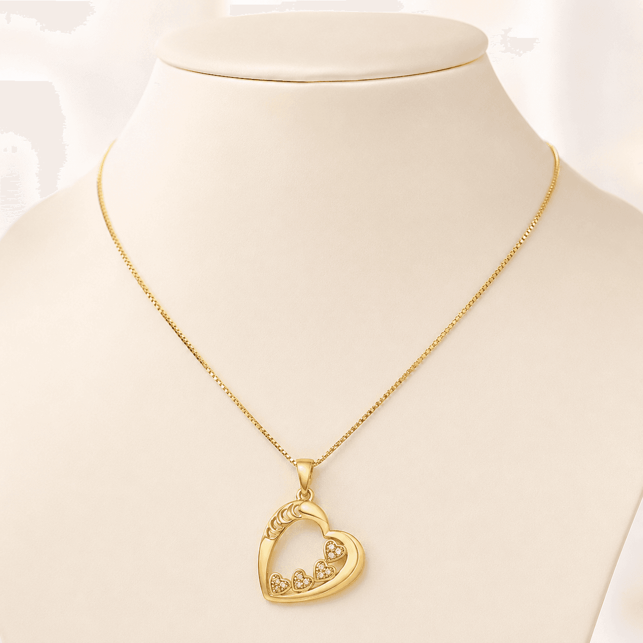 Collar Devoción — presentada en expositor